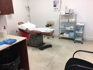 Medical Facility Cleaning in Hallandale Beach (8)