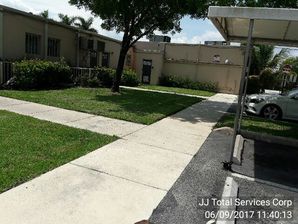 Commercial Lawn Service for Retail Center in Hallandale, FL (1)