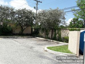Commercial Lawn Service for Retail Center in Hallandale, FL (5)