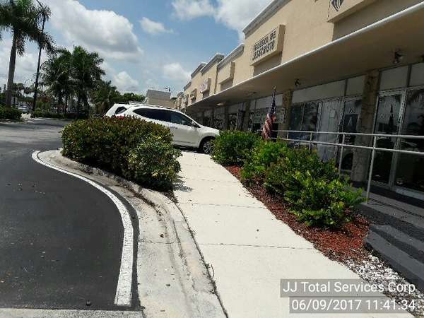 Commercial Lawn Service for Retail Center in Hallandale, FL (9)
